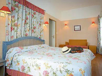 Hotel Les Fuchsias Saint-Vaast-la-Hougue